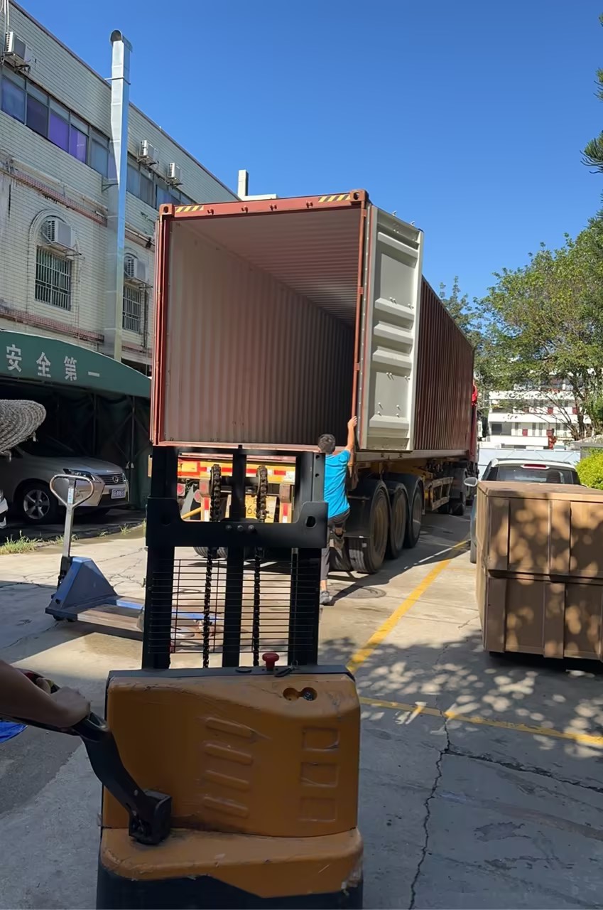 亞克力工廠中秋節后就出柜