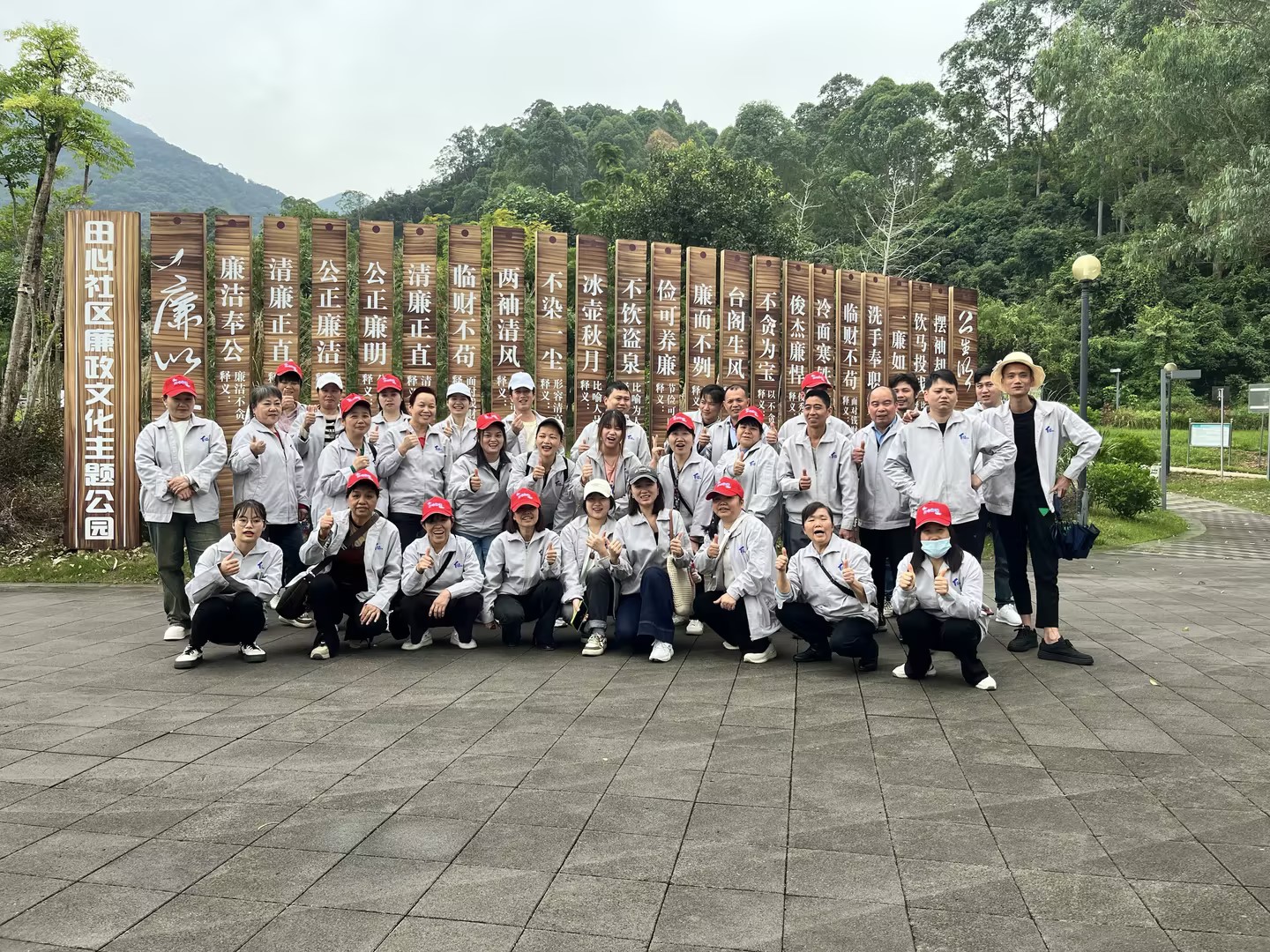 森濤亞克力：晨會制度，凝聚團隊力量，驅動持續進步