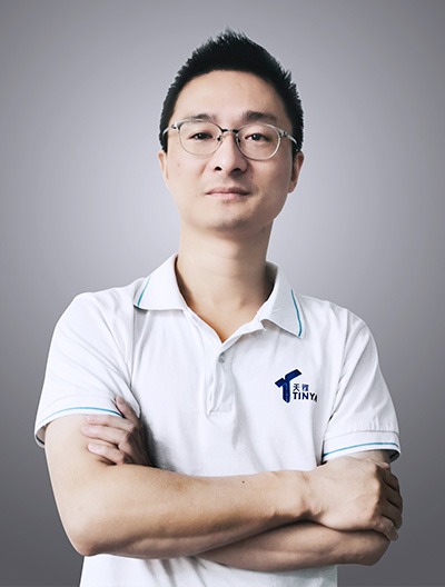 張先生/設計總監